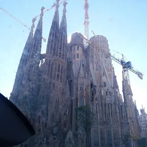 apartamento-sagrada-familia.topbarcelonahotels.com/